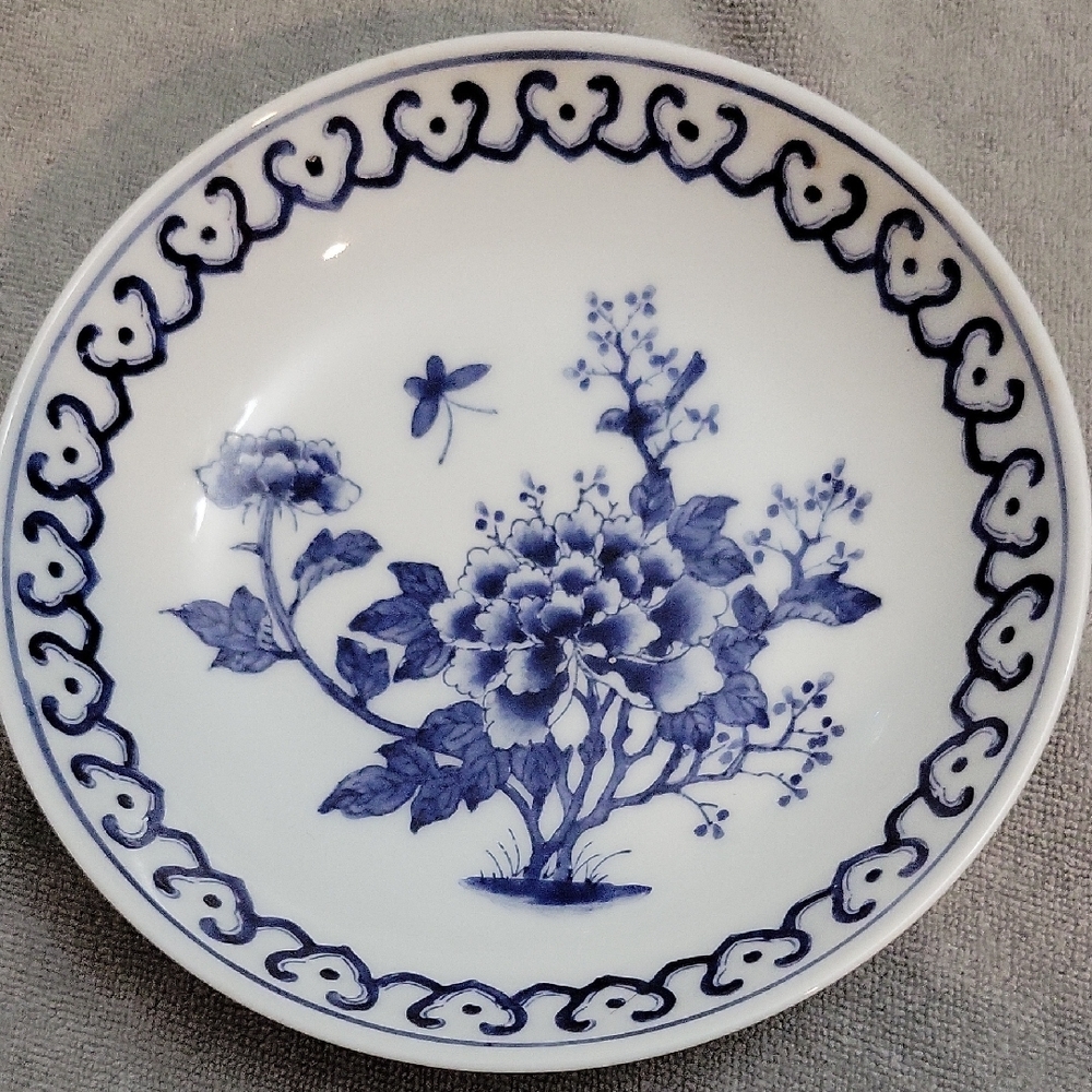 Floral Blue and White Decorative Plate